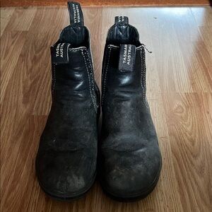 Women’s Black Blundstones